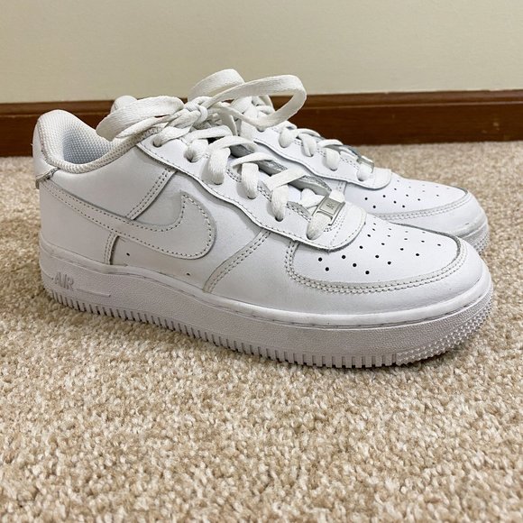 Nike Shoes - Nike White Air Force 1 2020 Sneakers Women's Sz 7/Youth Sz 5.5Y EUC Low Top